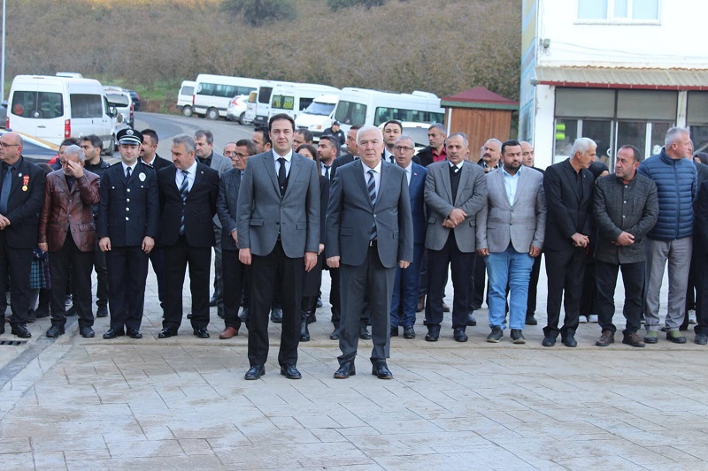 10 Kasım Atatürk’ü Anma Günü Dolayısıyla İlçemizde Anma Programı Düzenlendi